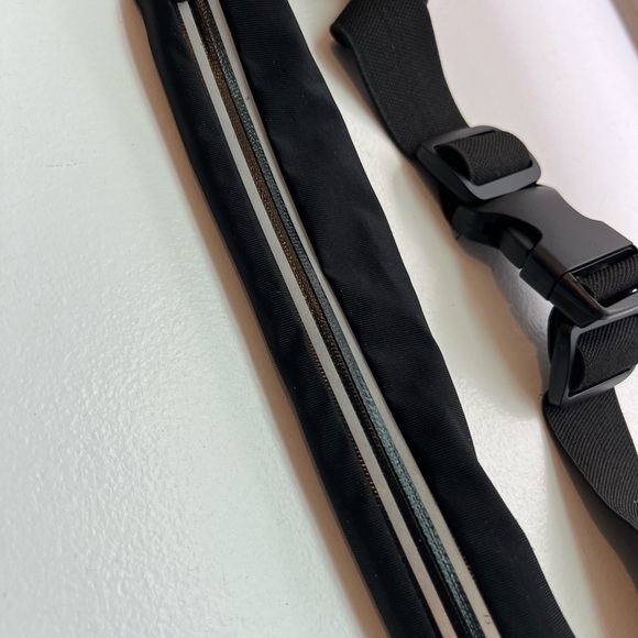 Adjustable running belt - Picture 2 of 3